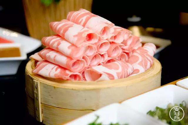 郑州新晋网红火锅店，一店吃遍亚洲八大特色