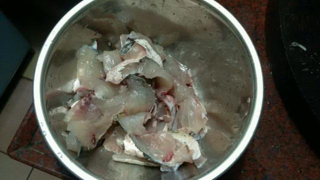 做酸菜鱼，鱼的“这部分”不要留，不然鱼肉腥味重，口感还差