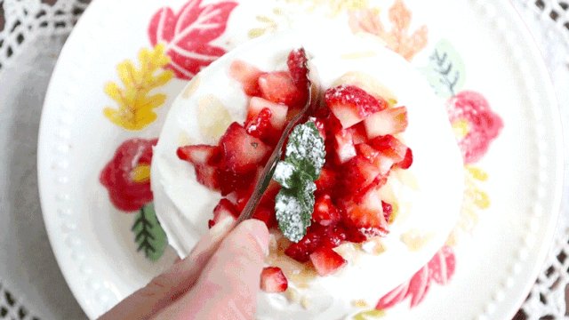 魔都人来感受一下，什么是真正的草莓诱惑……草莓单品大集合！