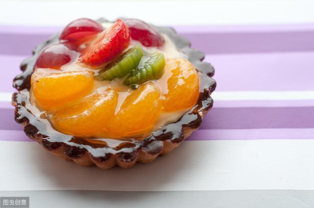 炎热的夏日做一份水果果冻蛋糕，送给Ta吧